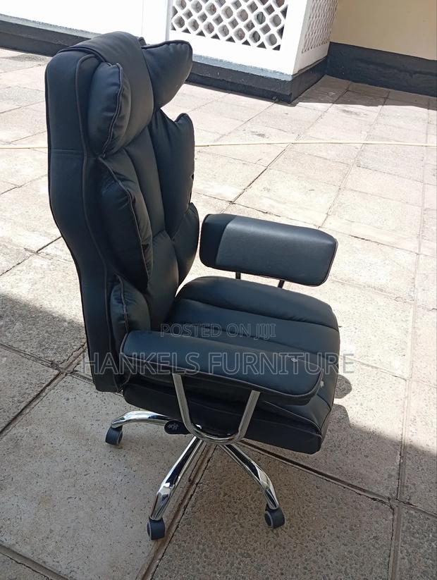 Managers Office Chair - thumbnail 4