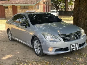 Toyota Crown 2012 Silver
