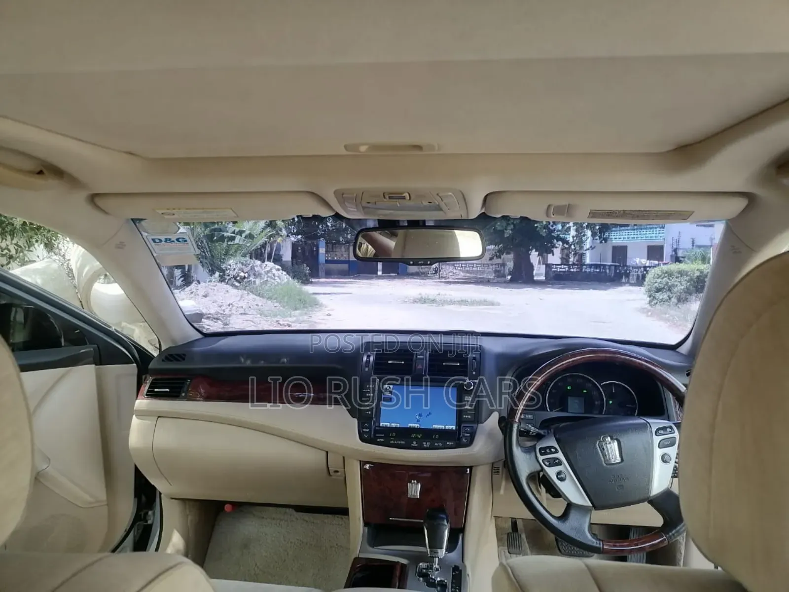 Toyota Crown 2012 Silver