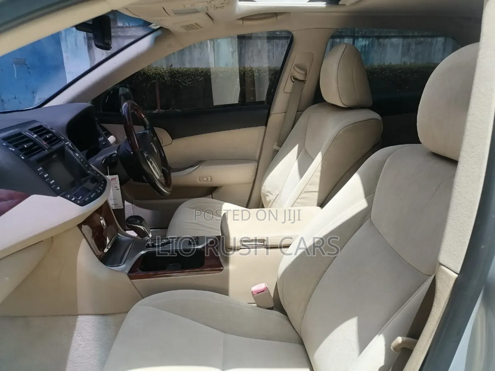 Toyota Crown 2012 Silver