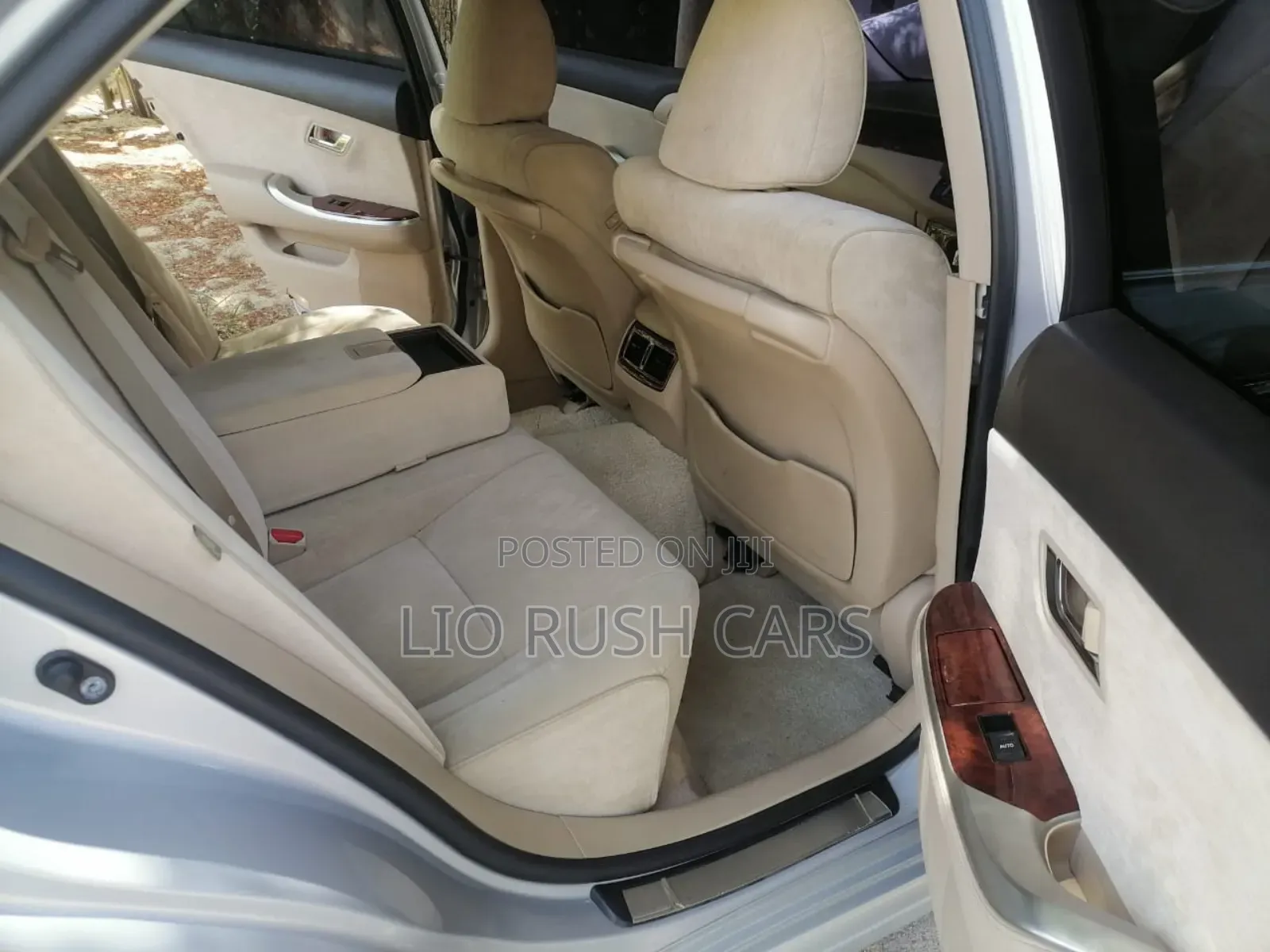Toyota Crown 2012 Silver