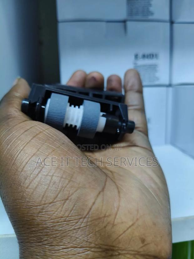 Epson Workforce Pro WF-C869R 
Rollers/Trays Rollers - main view