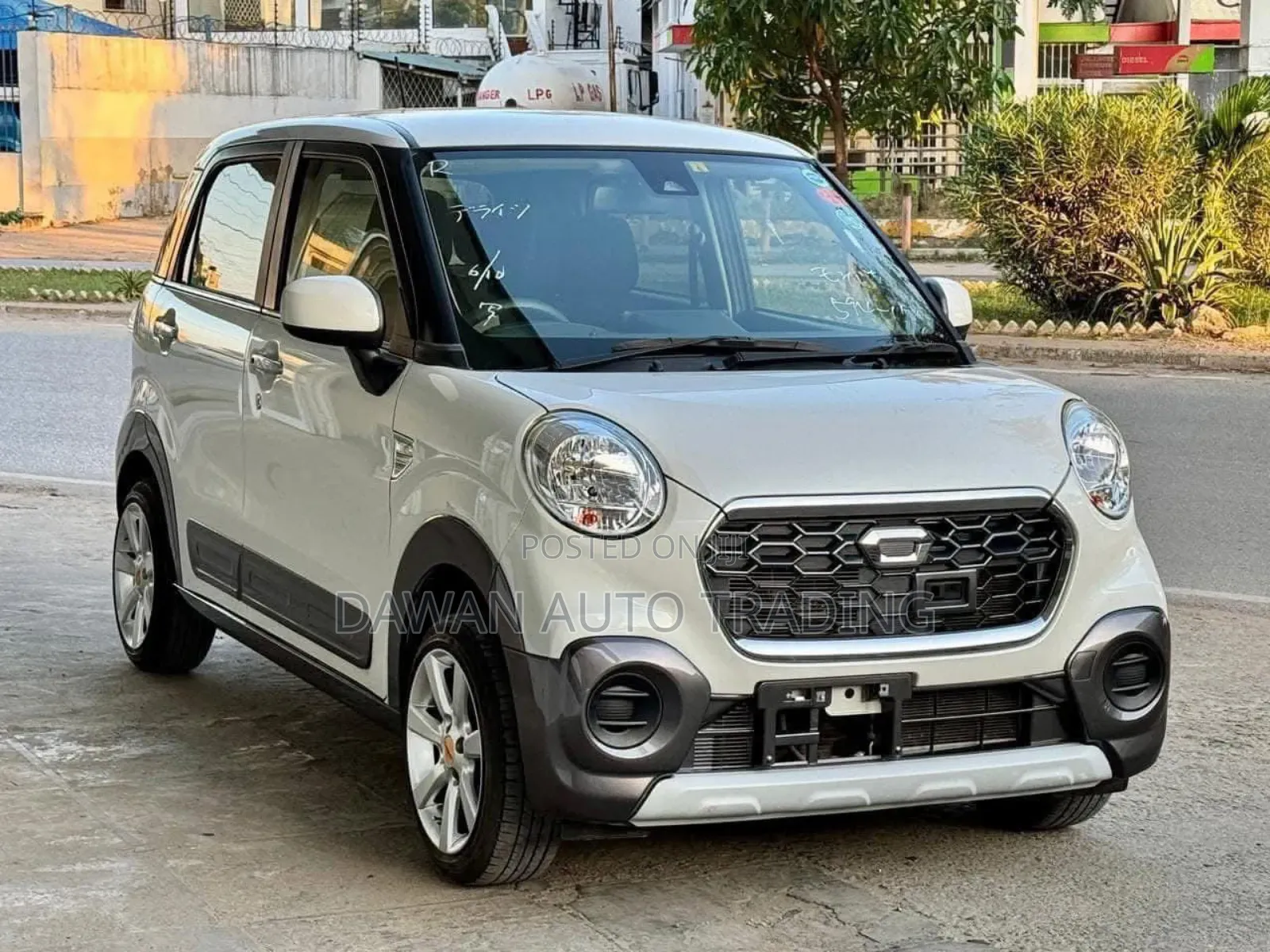 Daihatsu Cast 2017 Silver