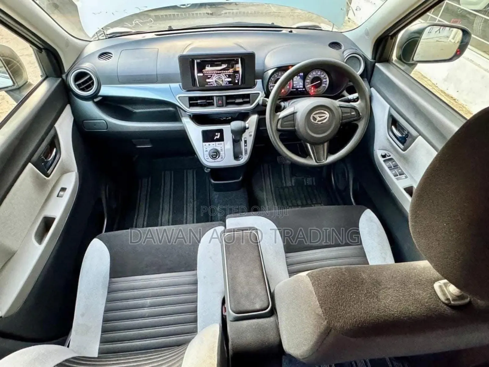 Daihatsu Cast 2017 Silver