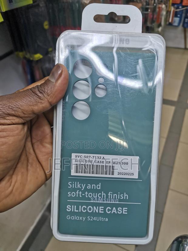 Samsung Galaxy S24 Silicone Case Green - thumbnail 3