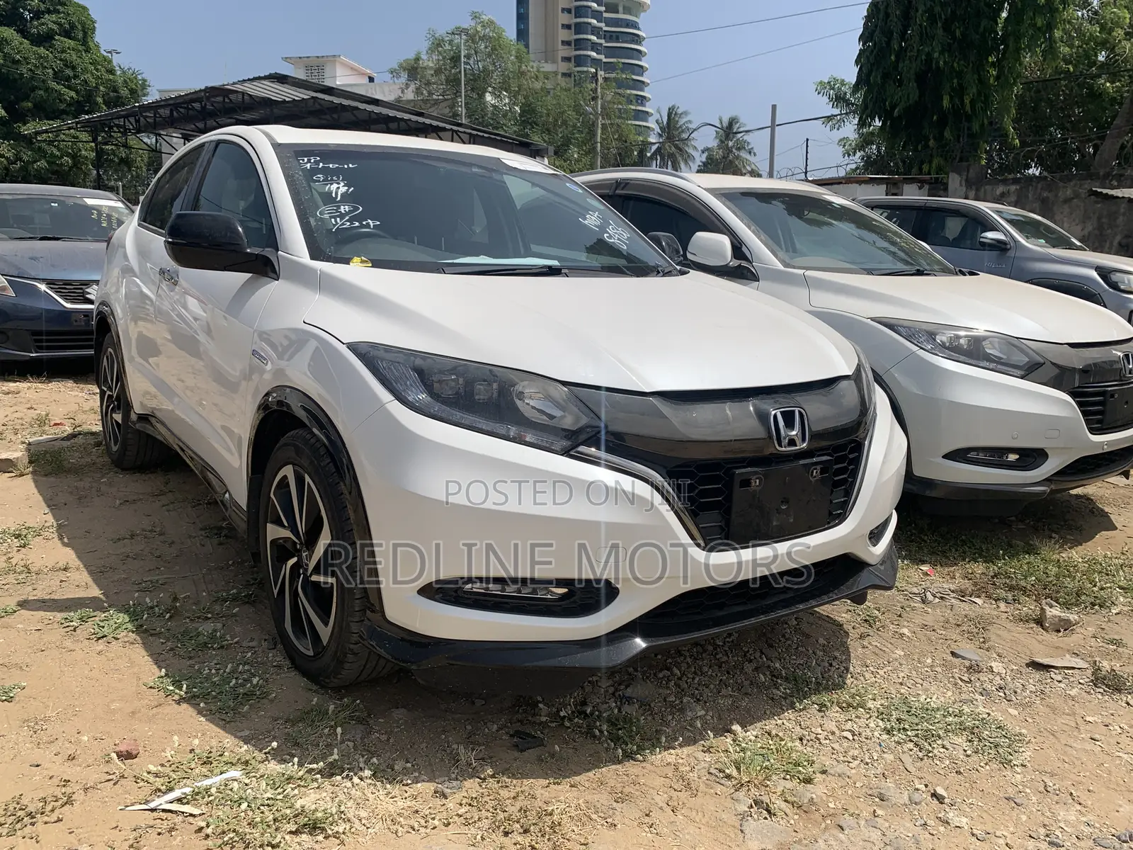 Honda Vezel 1.5 Hybrid 4WD 2018 Pearl
