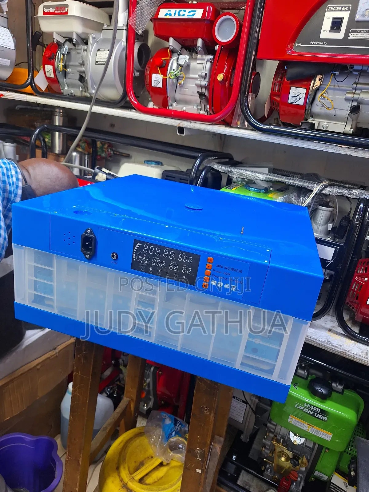 Incubator 128 Eggs Ac/Dc Automatic