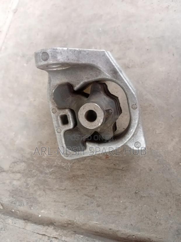 Legacy BR 9 Radiator Engine Mounting - thumbnail 3