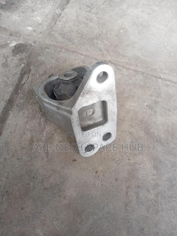 Legacy BR 9 Radiator Engine Mounting - thumbnail 4