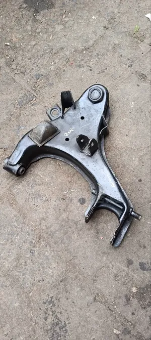 Lower Control Arms Nissan Hardbody 4wd.