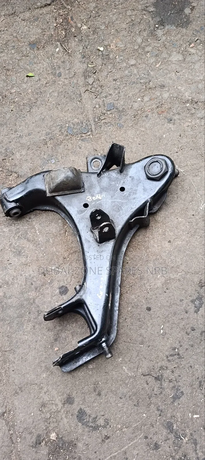 Lower Control Arms Nissan Hardbody 4wd.