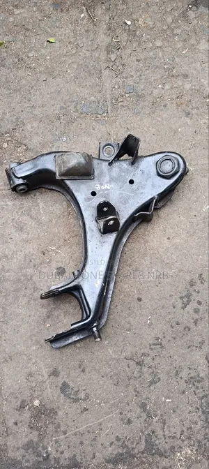 Lower Control Arms Nissan Hardbody 4wd.
