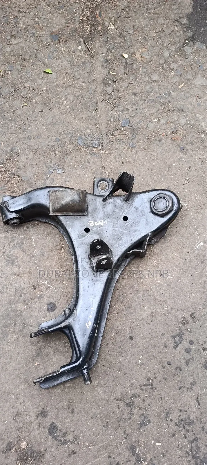 Lower Control Arms Nissan Hardbody 4wd.