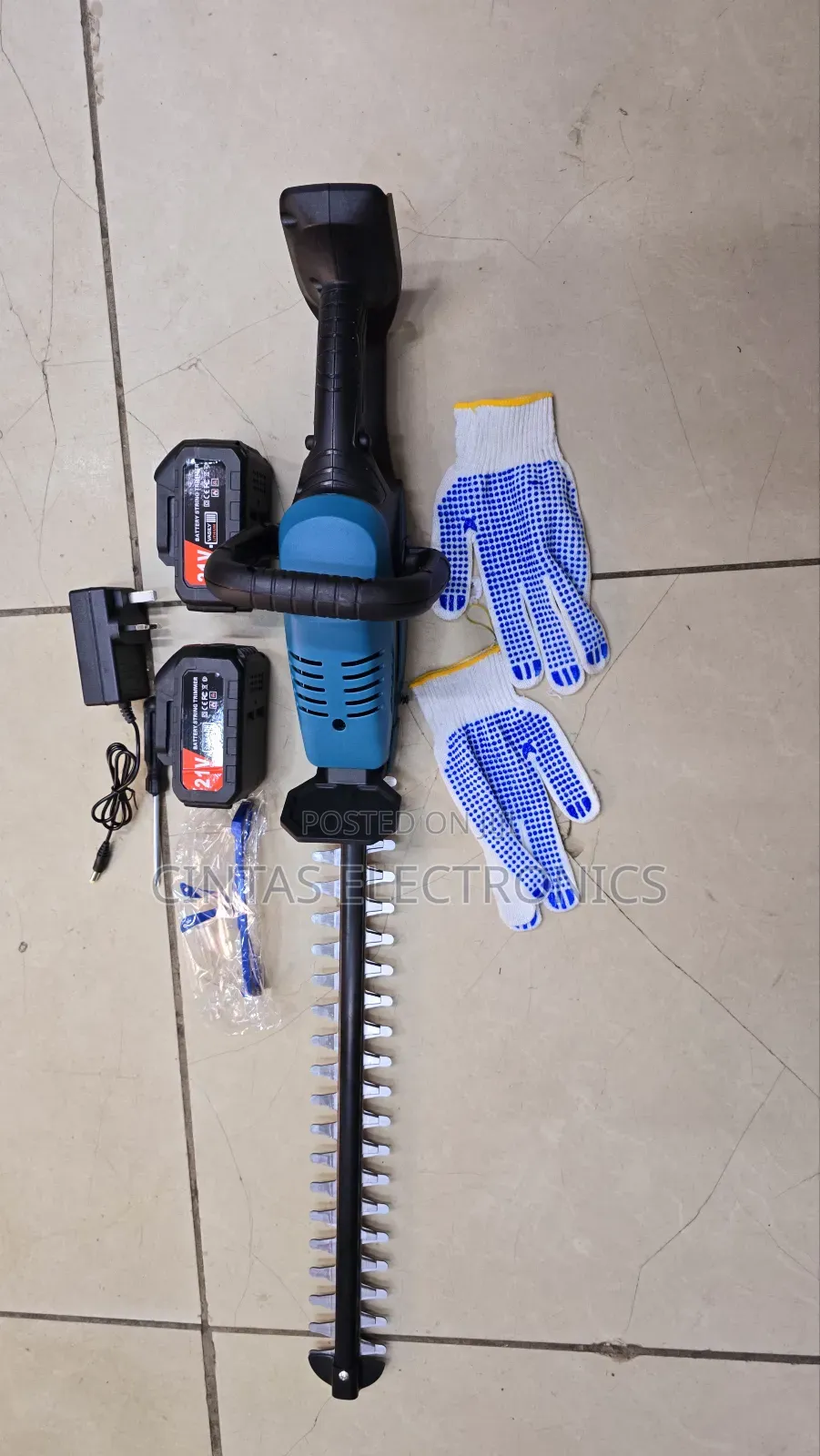 Hedge Trimmer/2rechargeable Batteries