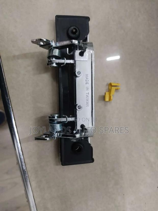 FJ79/Hilux Outer Door Handle (Chrome) - thumbnail 2