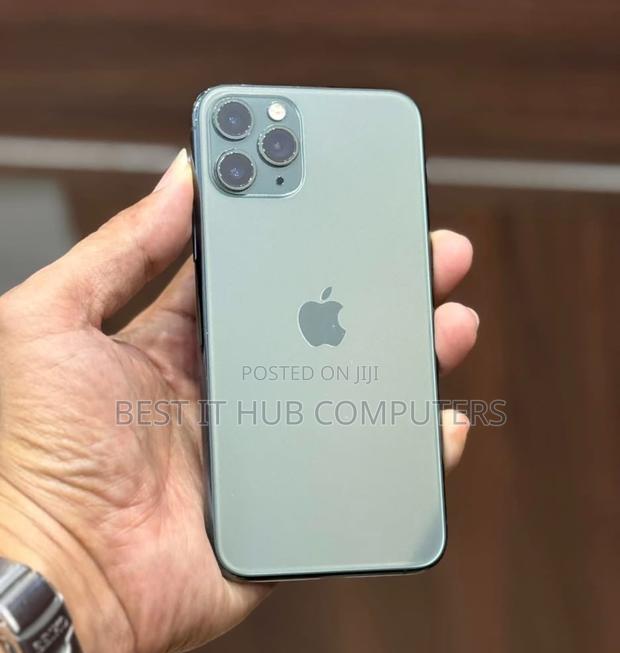Apple iPhone 11 Pro 256 GB Gray - main view