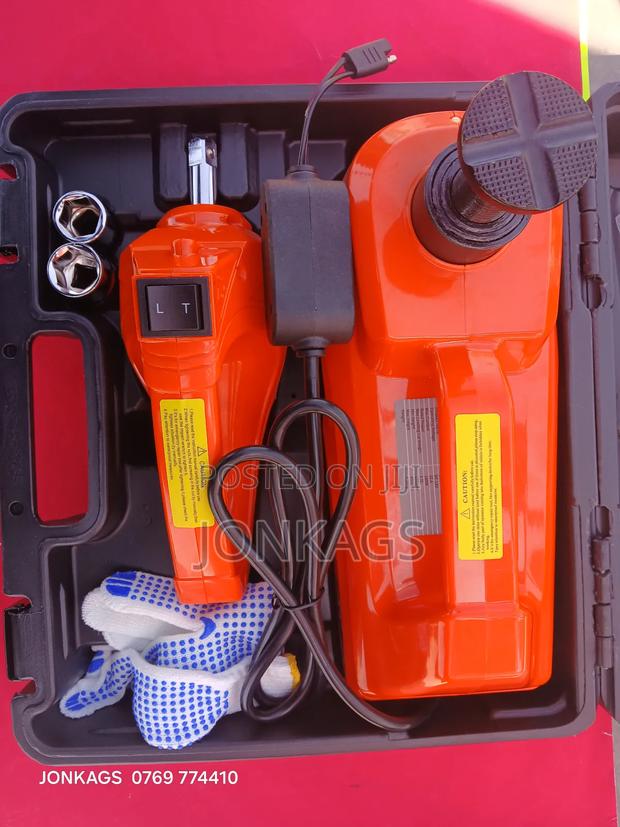 5 Tonnes Automatic Hydraulic Car Jack - thumbnail 3
