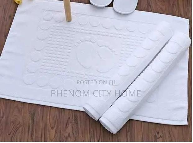 Plain White Absorbent Floor Mats - thumbnail 2