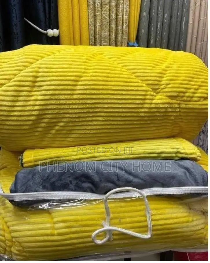 Weaverbird Yellow Warm Velvet Duvet Set