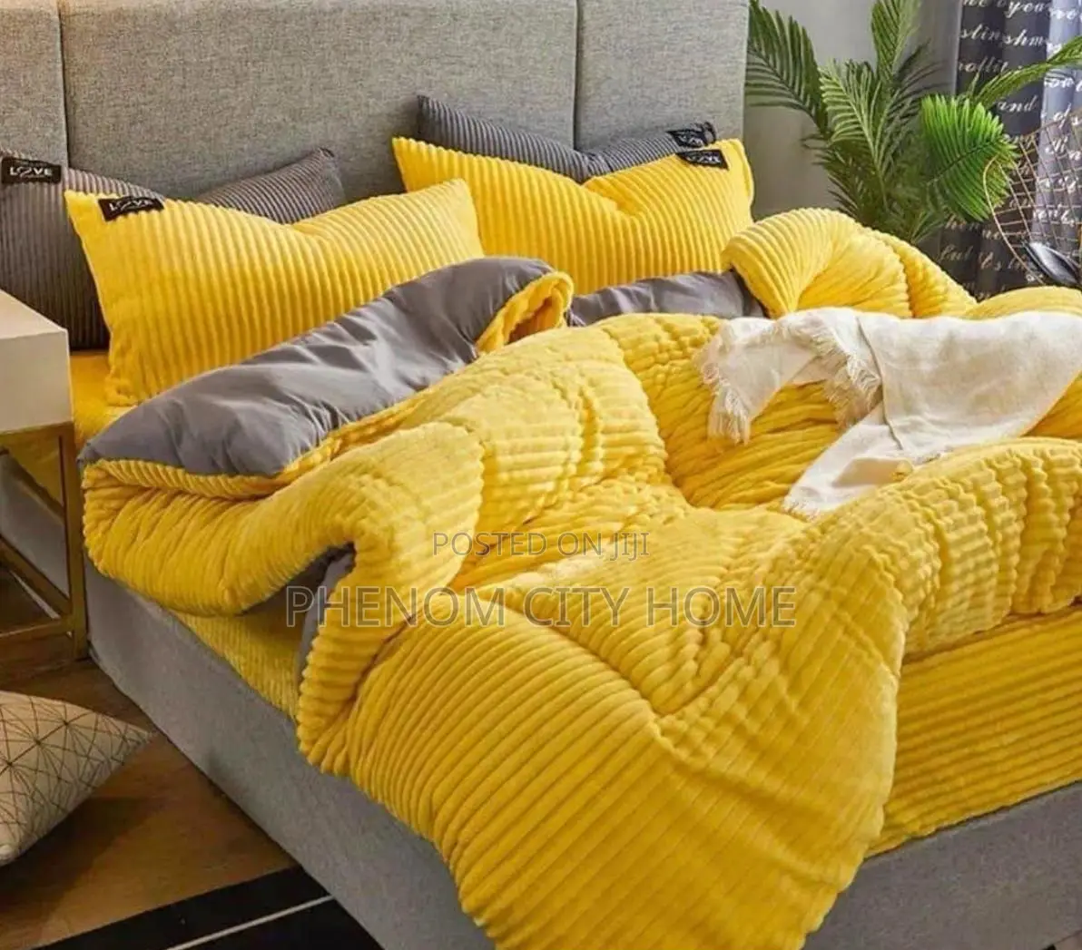 Weaverbird Yellow Warm Velvet Duvet Set