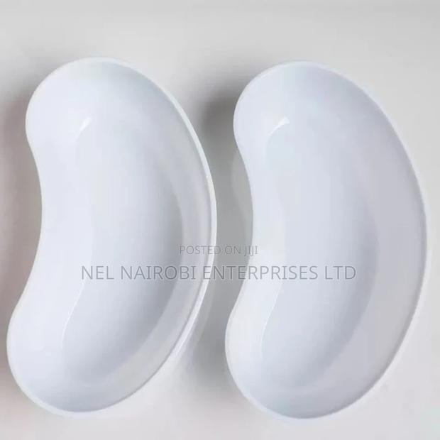 Plastic Kidney Dish 10''