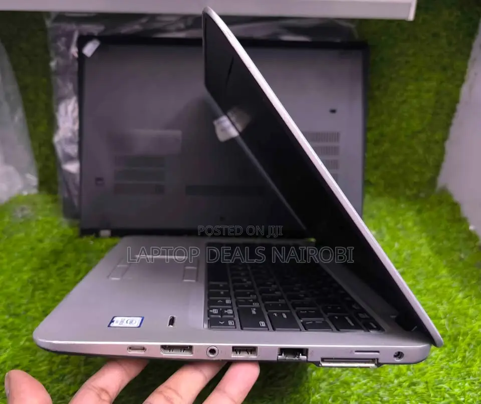 Laptop HP EliteBook 820 G3 8GB Intel Core I5 SSD 256GB