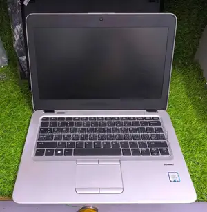 Laptop HP EliteBook 820 G3 8GB Intel Core I5 SSD 256GB