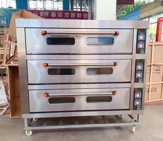 3 Deck Oven - main view