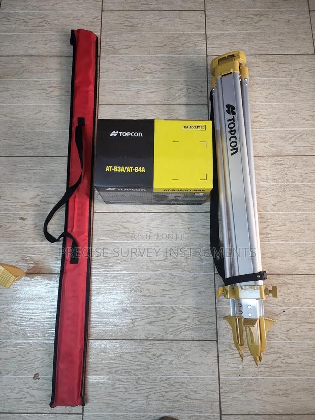 Topcon Levelling Machine - main view