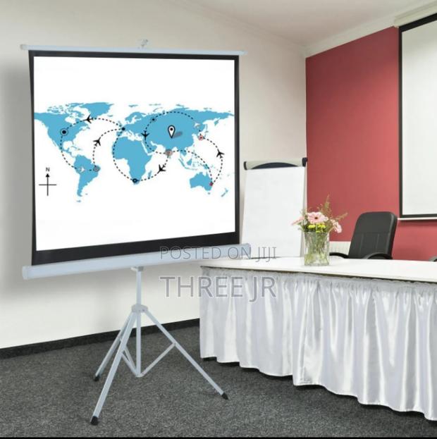 Tripod Projector Screen With Beatable Prices - thumbnail 2