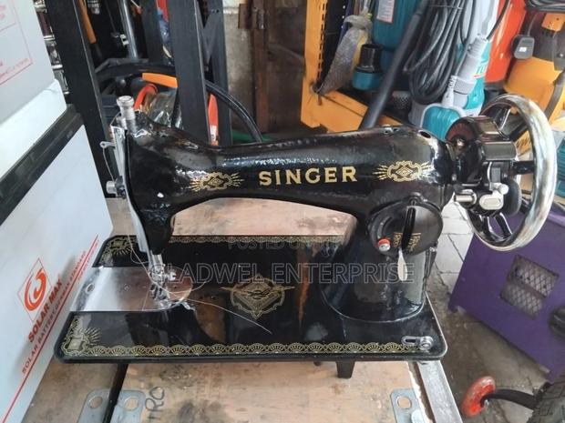 Singer Sewing Machine/Head Only - main view