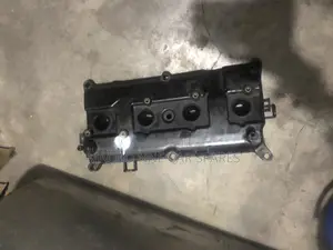 Nissan X-Trail (MR20)Top Cover Engine