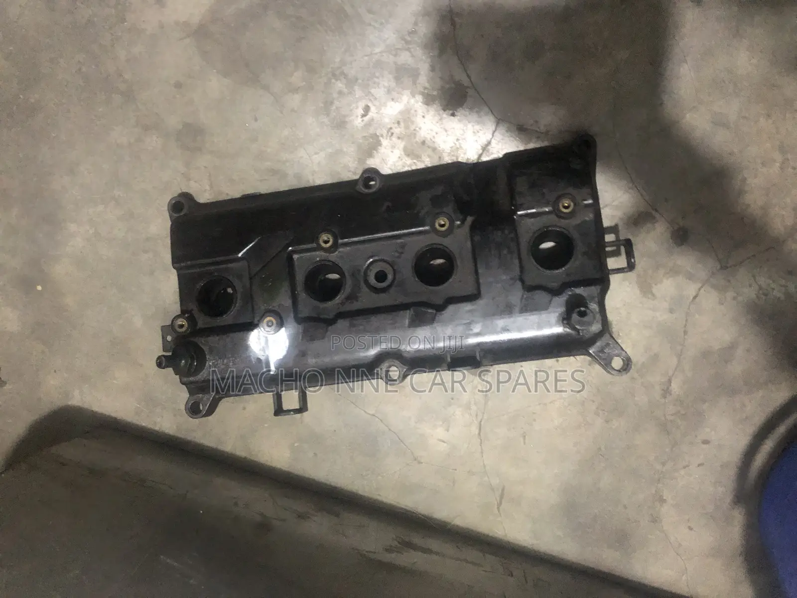Nissan X-Trail (MR20)Top Cover Engine