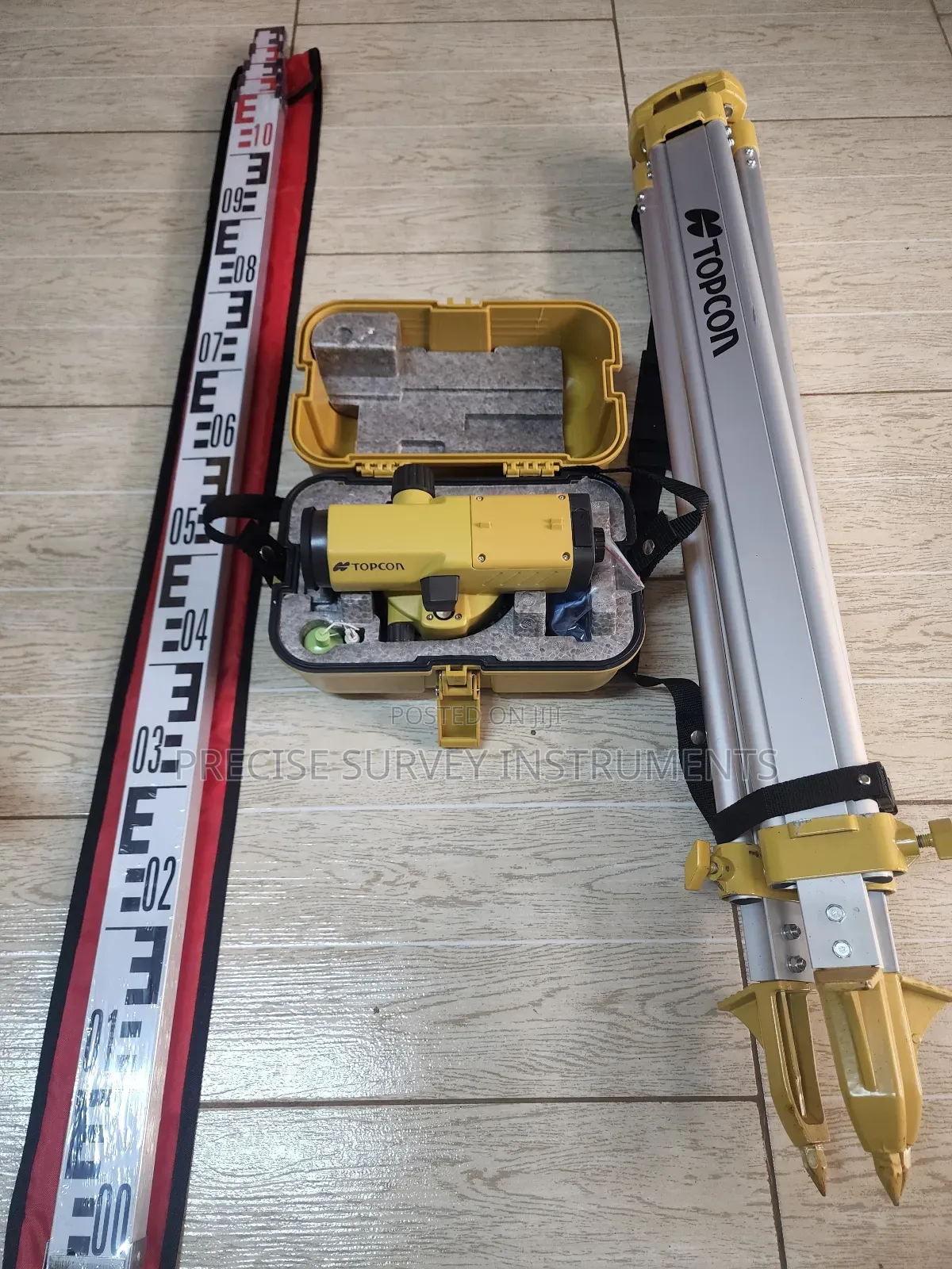 Topcon Dumpy Level Package [With Staff and Tripod]