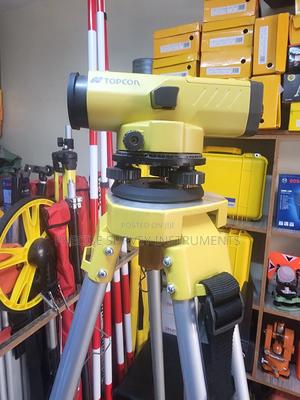 Topcon Automatic Level With Tripod - main view