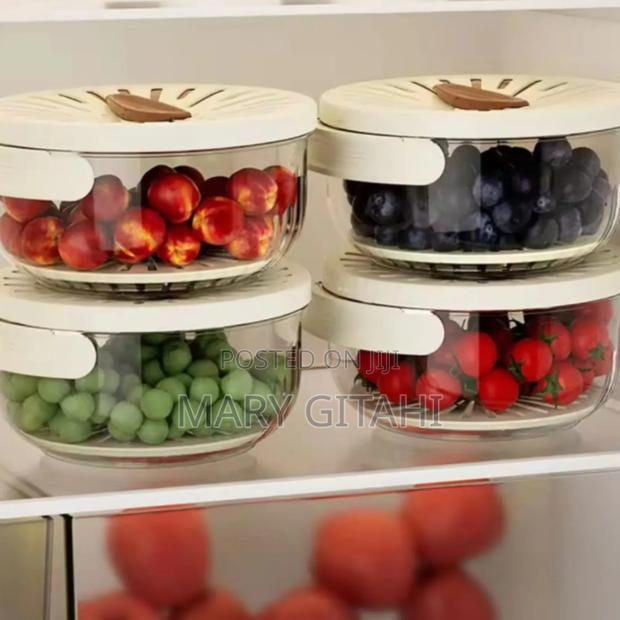 Multi-Functional Food Storage Container With Foldable Handle - thumbnail 2
