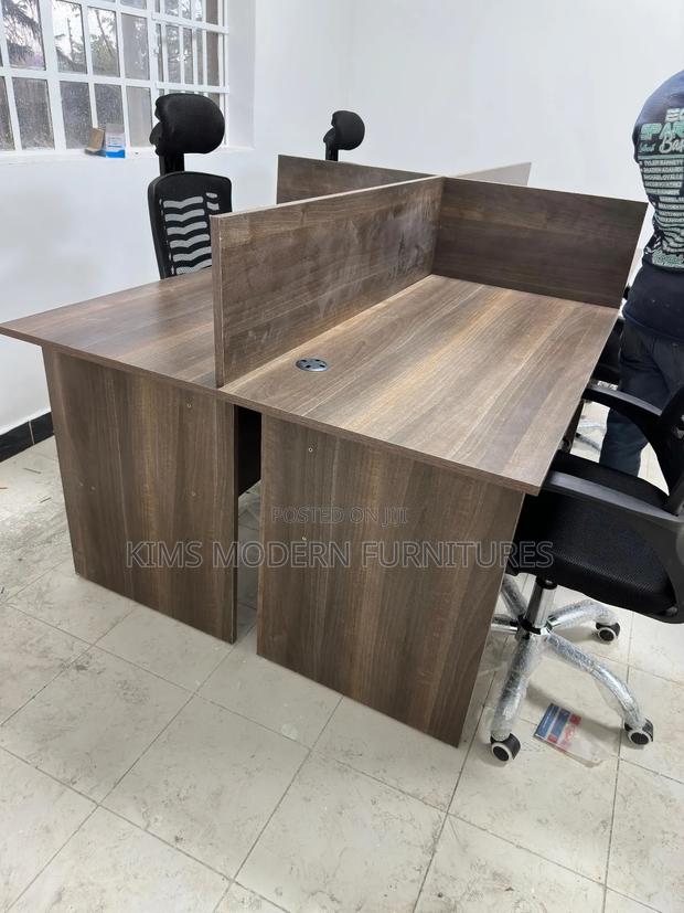 Fourway Workstation + 4 Original Headrest Chairs - main view