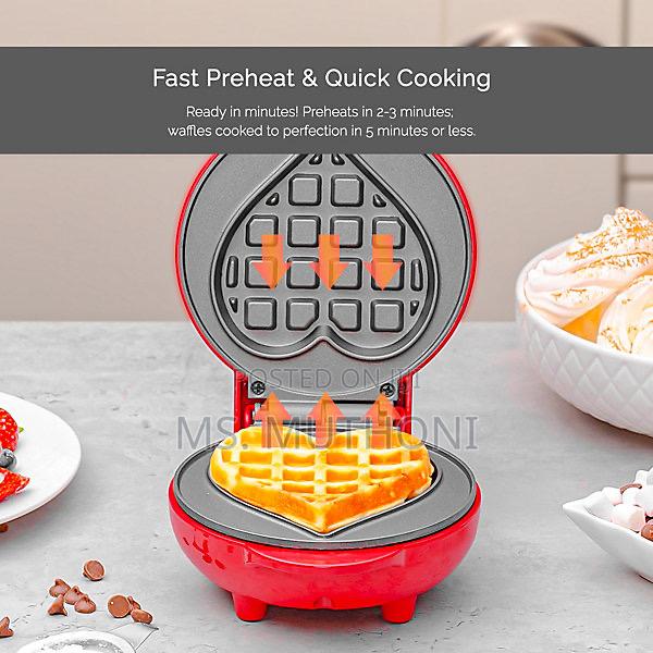Love Shape Mini Waffle Maker - thumbnail 5