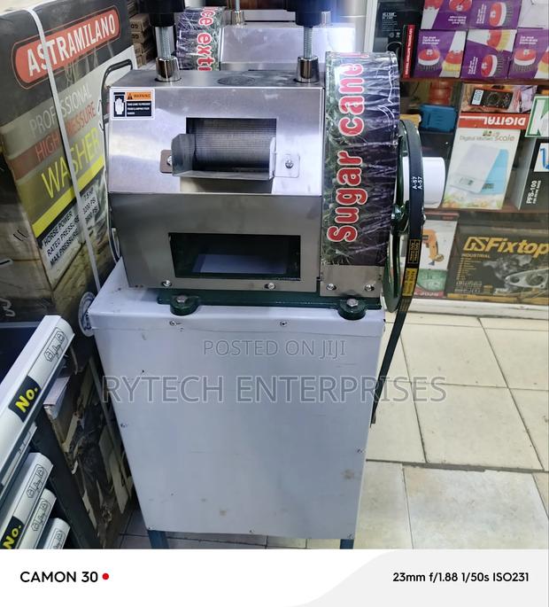 Electric and Manual Sugar Cane Juice Extractor - main view