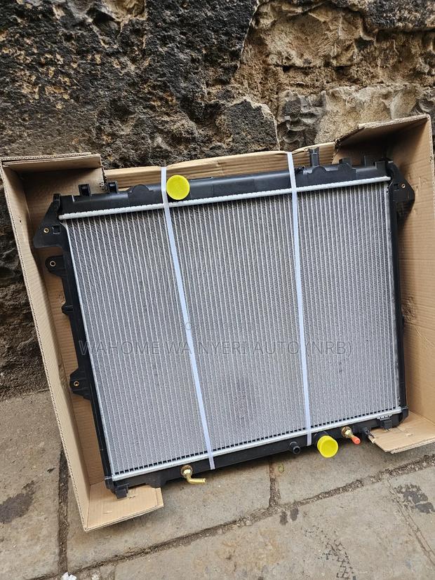 Toyota Hilux Vigo Radiator