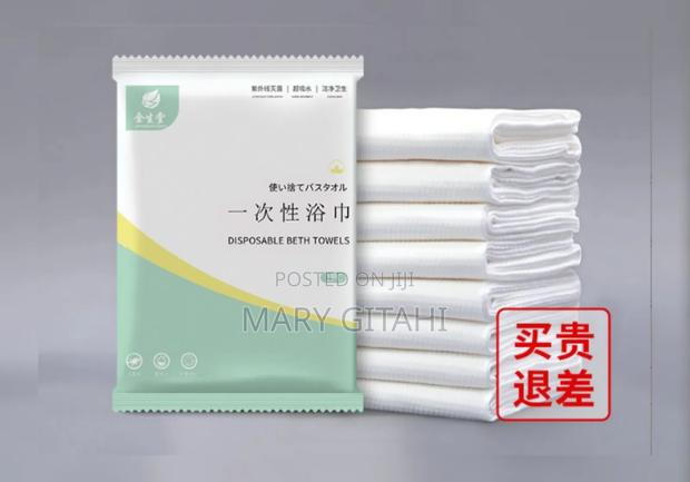 Disposable Thickened Bath Towel - thumbnail 3