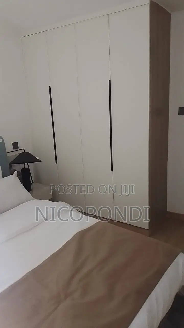 2bdrm Apartment in Lavington, Valley Arcade for sale