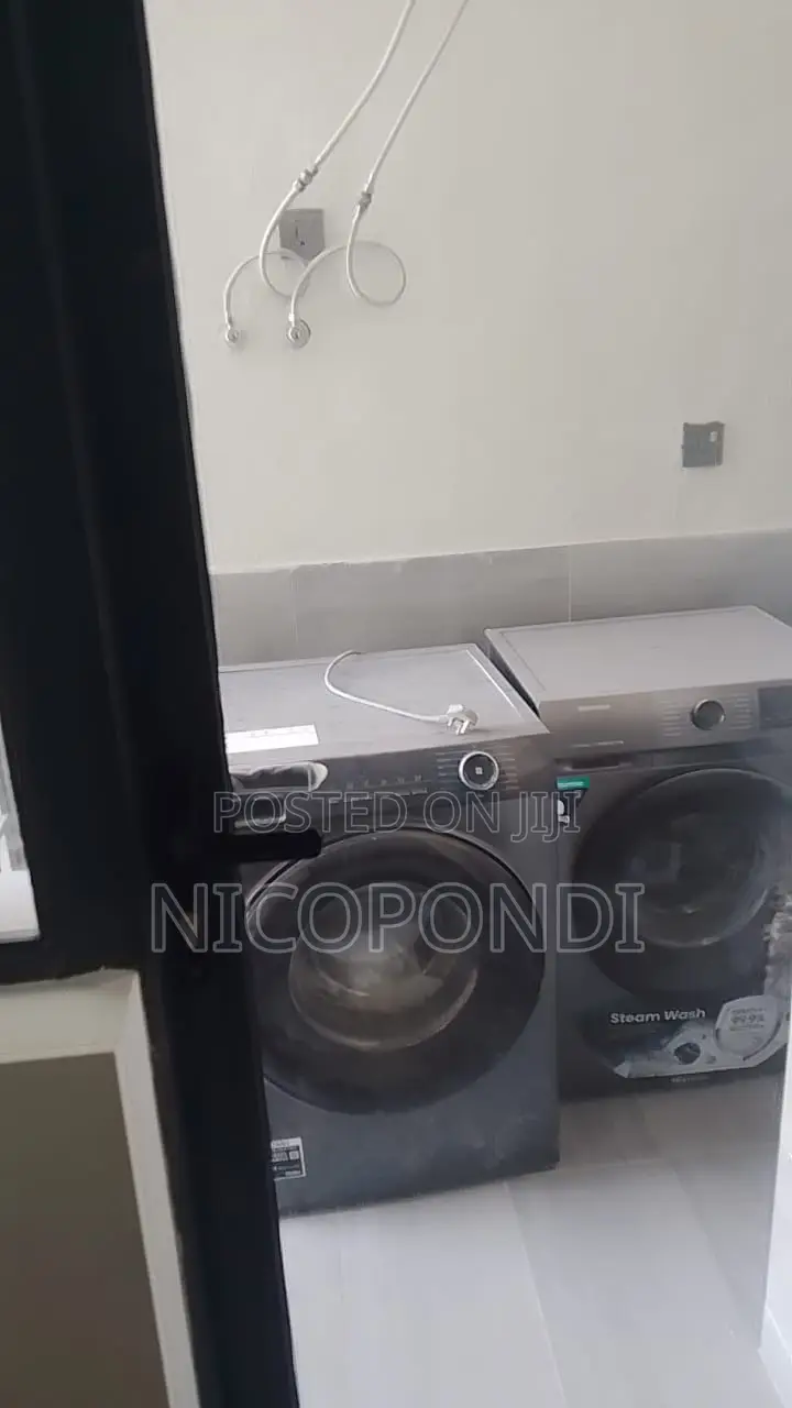 2bdrm Apartment in Lavington, Valley Arcade for sale