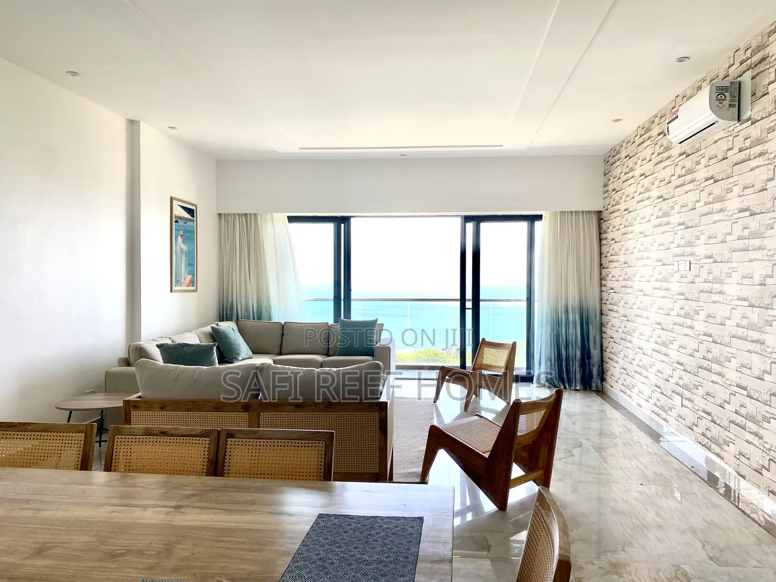 Furnished 4bdrm Apartment in Kizingo for sale