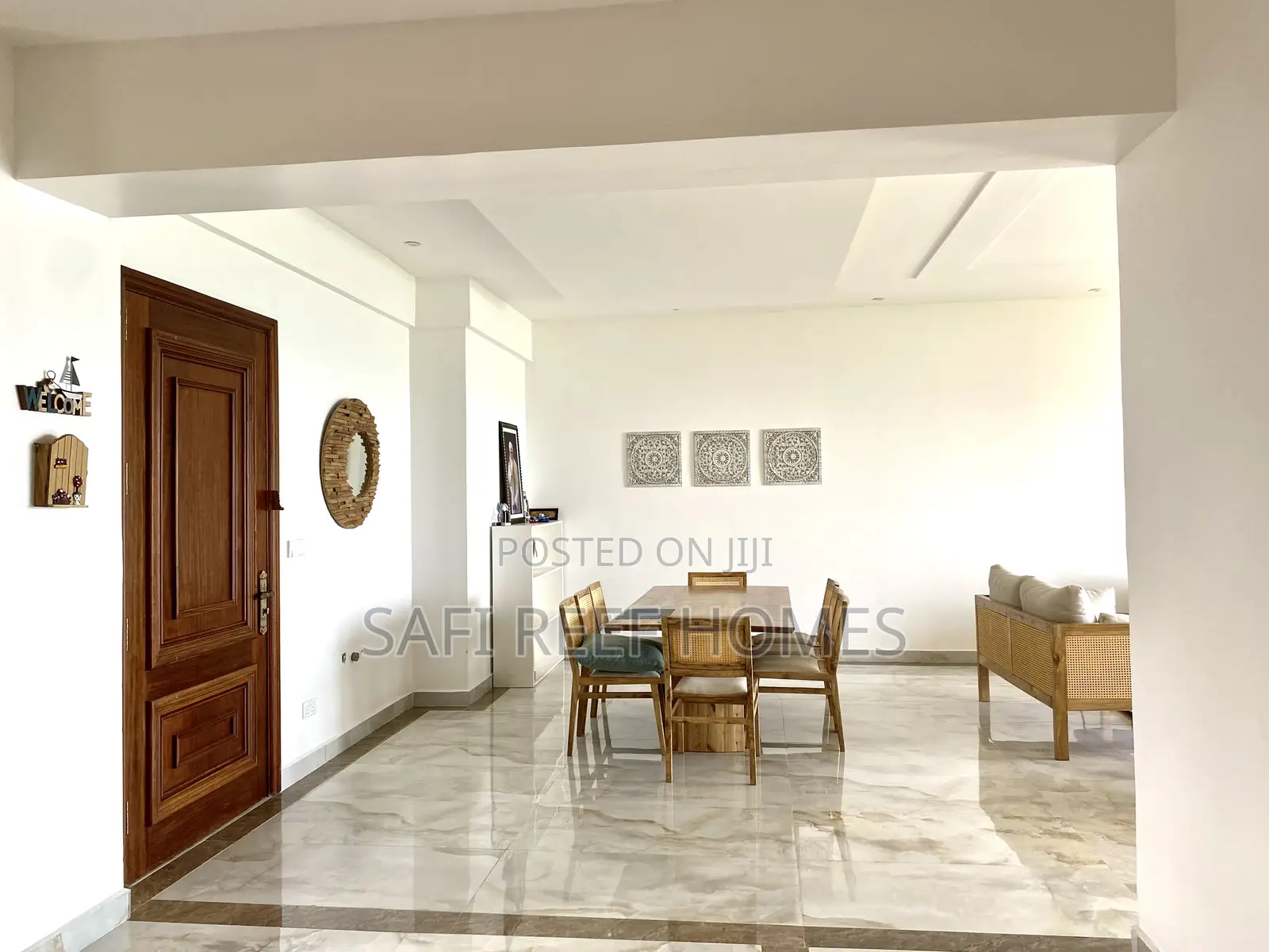 Furnished 4bdrm Apartment in Kizingo for sale