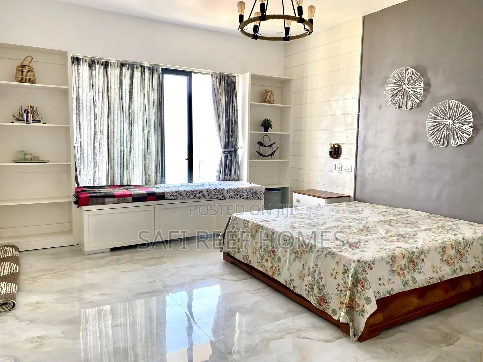 Furnished 4bdrm Apartment in Kizingo for sale