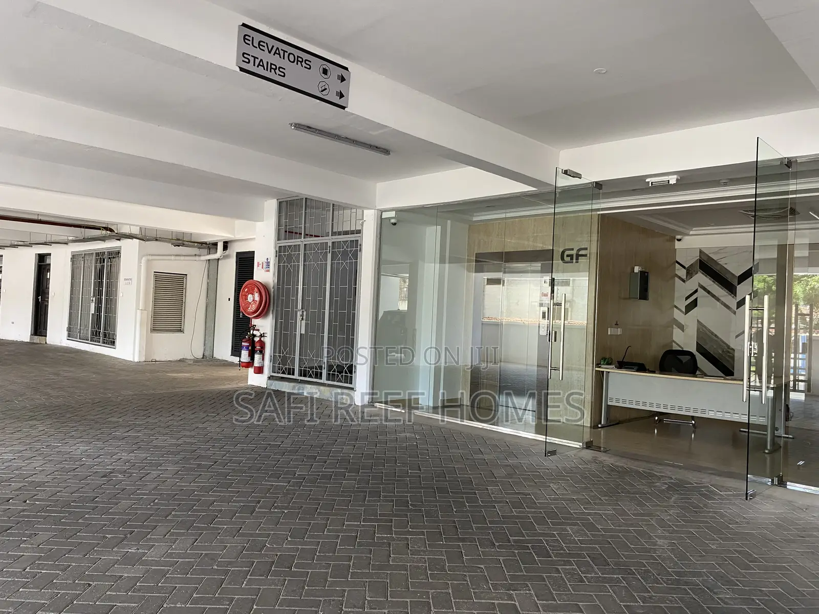 Furnished 4bdrm Apartment in Kizingo for sale