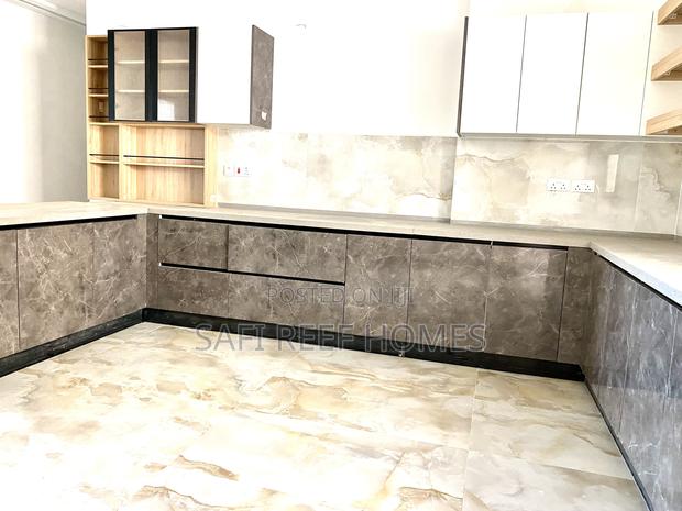 4bdrm Apartment in Kizingo for sale - thumbnail 9