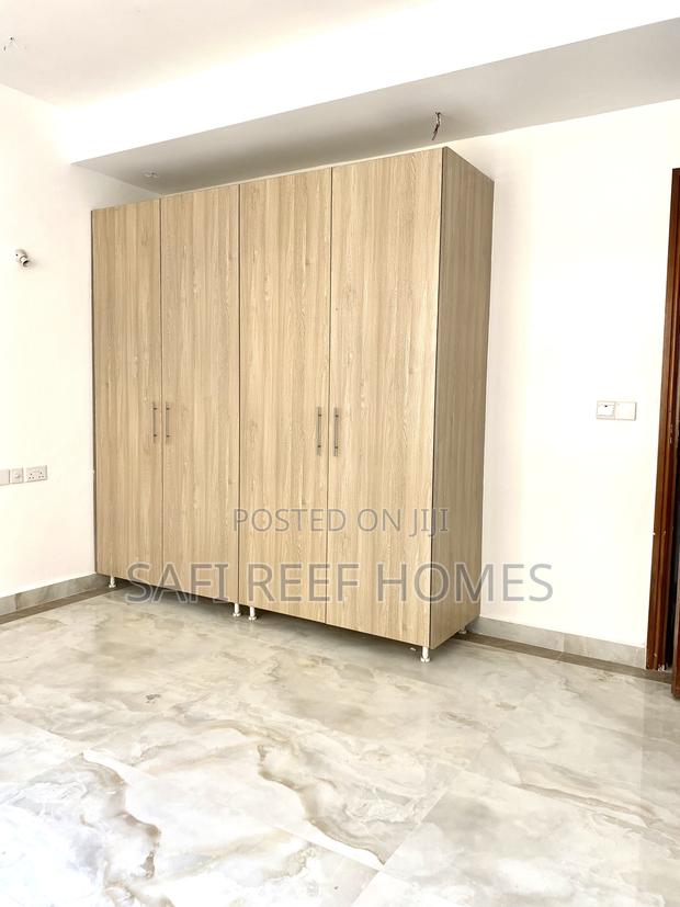 4bdrm Apartment in Kizingo for sale - thumbnail 12