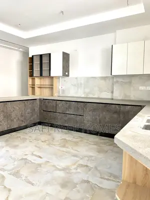 4bdrm Apartment in Kizingo for sale